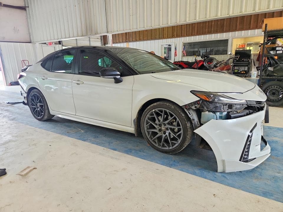 2025 TOYOTA CAMRY XSE 4