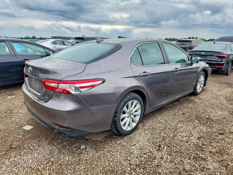 2019 TOYOTA CAMRY LE 3