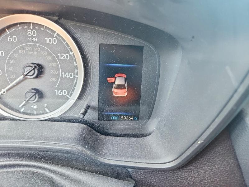 2020 TOYOTA COROLLA LE 9