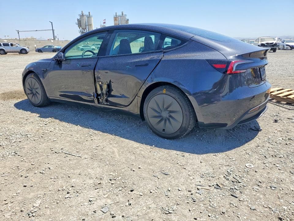 2026 TESLA MODEL 3 2