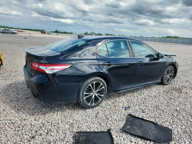2020 TOYOTA CAMRY SE 3