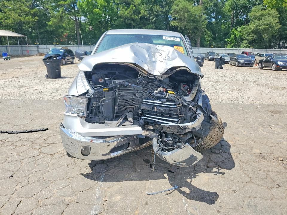 2019 RAM 1500 CLASSIC SLT 5