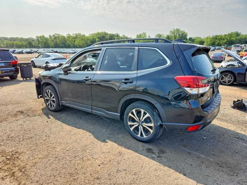 2022 SUBARU FORESTER LIMITED 2