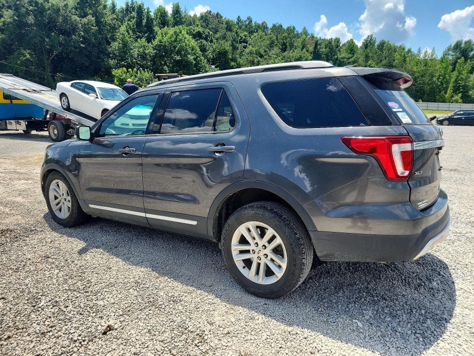 2017 FORD EXPLORER XLT 2