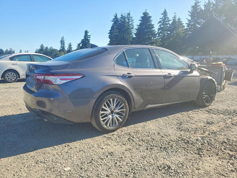 2019 TOYOTA CAMRY XLE V6 3