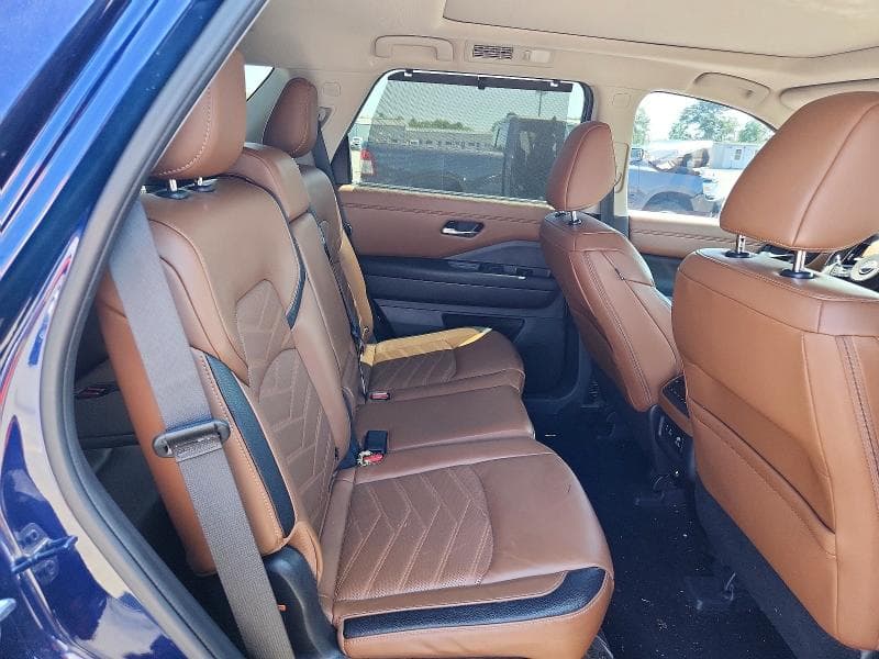2024 NISSAN PATHFINDER PLATINUM 11
