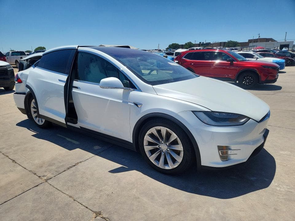 2018 TESLA MODEL X 4