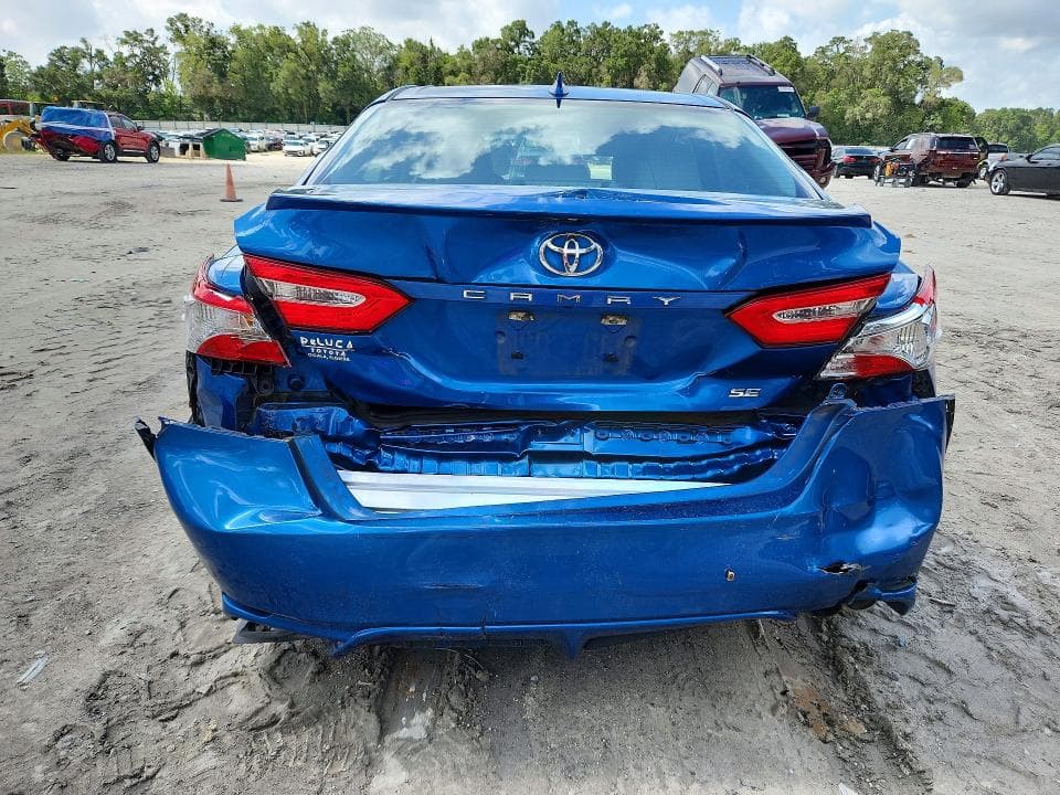 2019 TOYOTA CAMRY SE 6