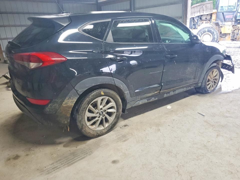 2017 HYUNDAI TUCSON SE 3