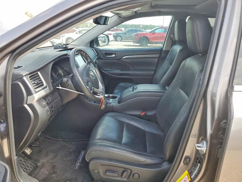 2018 TOYOTA HIGHLANDER LIMITED 7