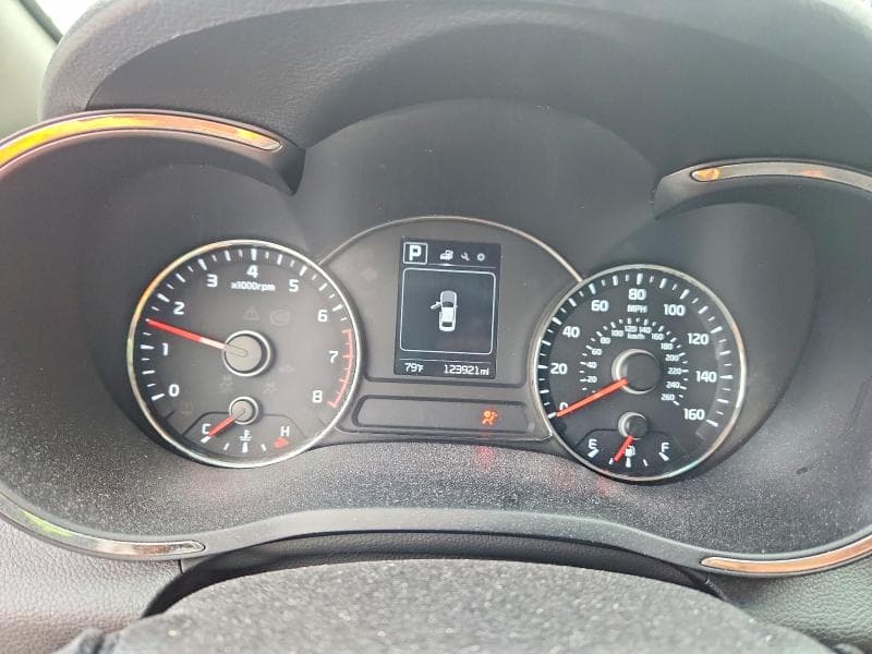 2017 KIA FORTE LX 9