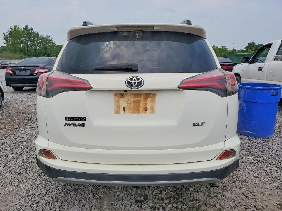 2017 TOYOTA RAV4 XLE 6