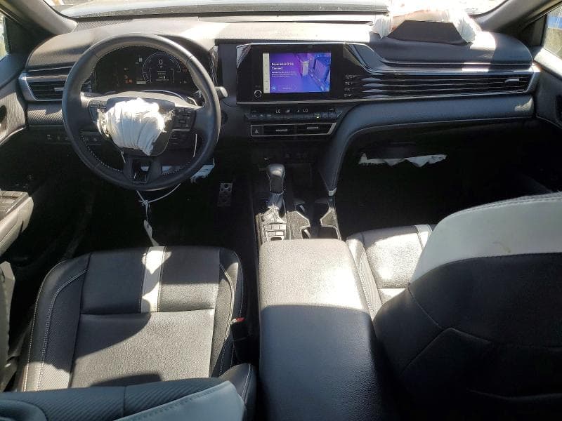 2025 TOYOTA CAMRY SE 8