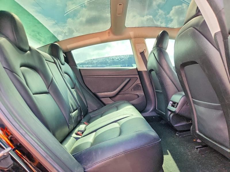 2018 TESLA MODEL 3 10