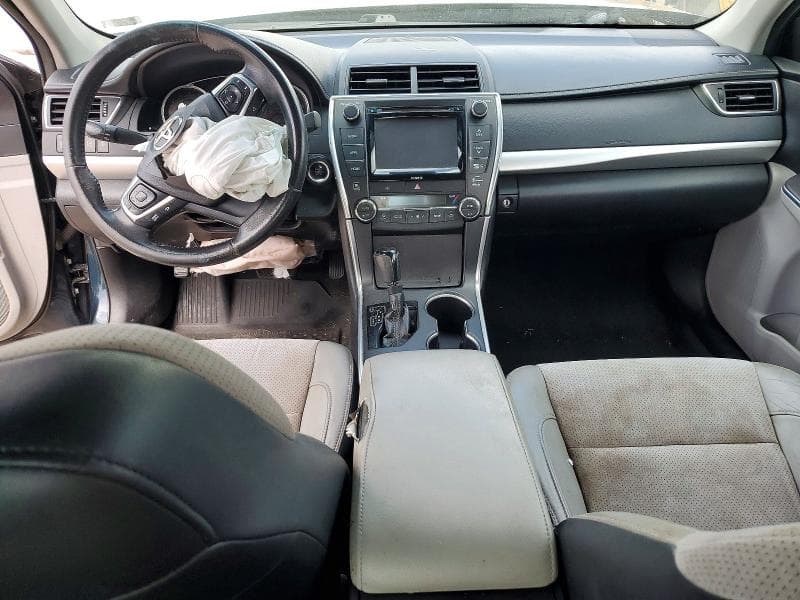 2017 TOYOTA CAMRY XSE 8