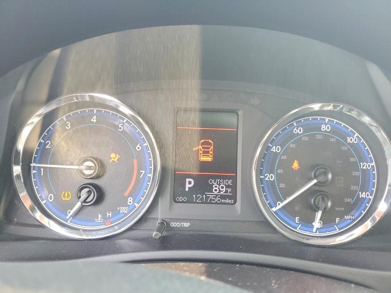 2019 TOYOTA COROLLA LE 9