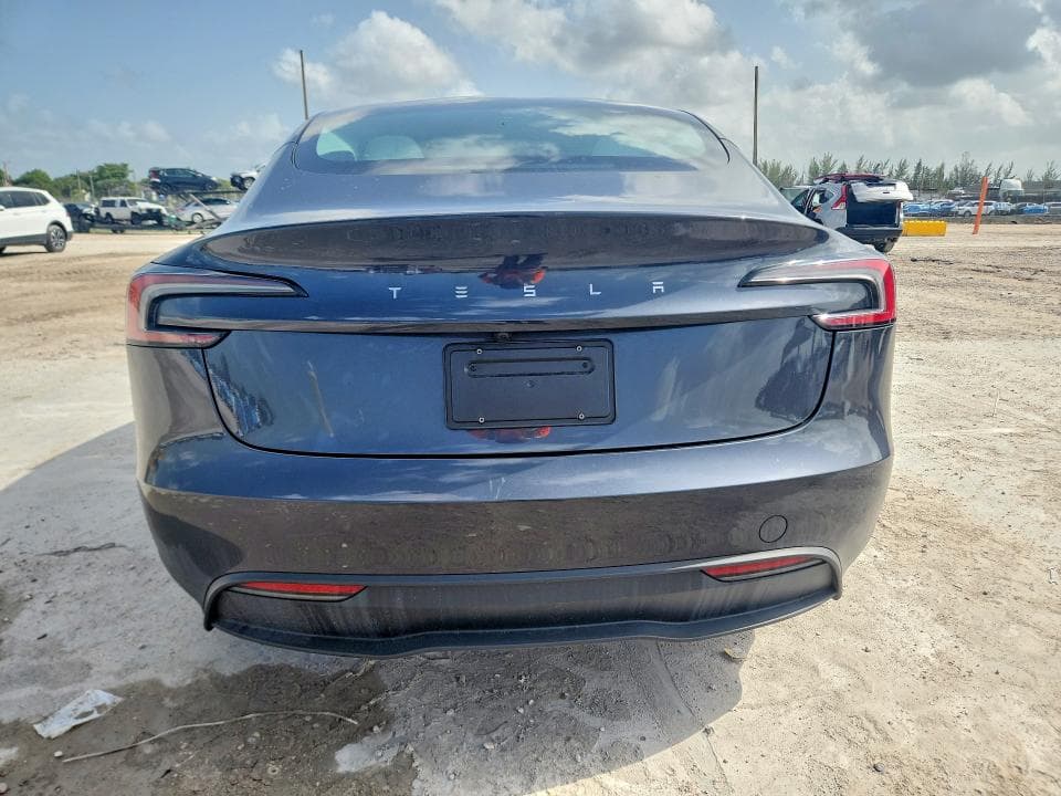 2025 TESLA MODEL 3 6