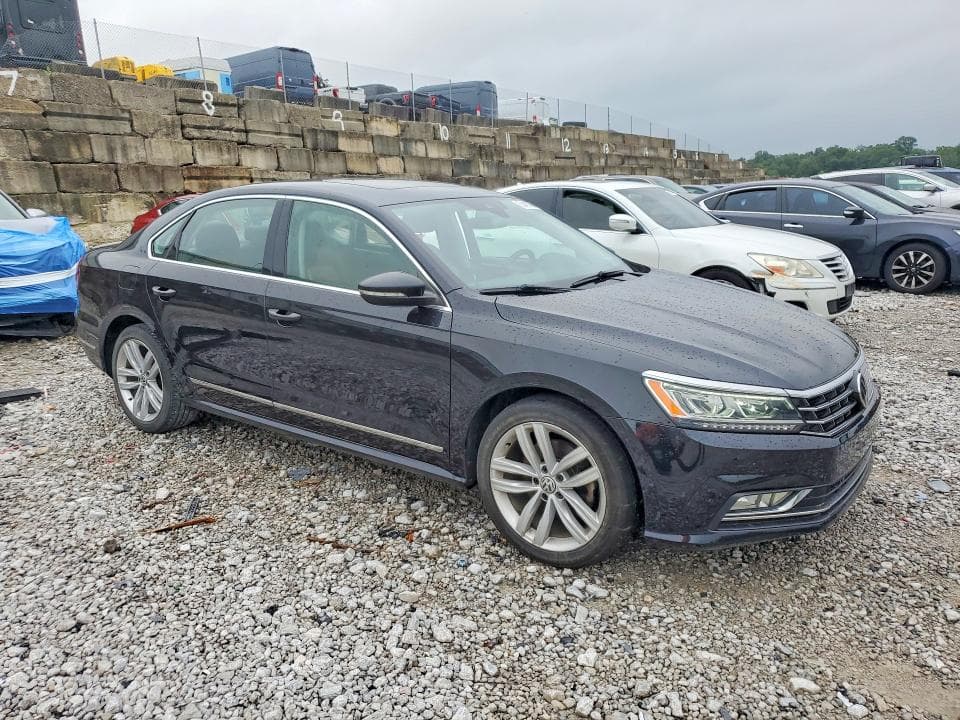 2018 VOLKSWAGEN PASSAT SEL PREMIUM 4