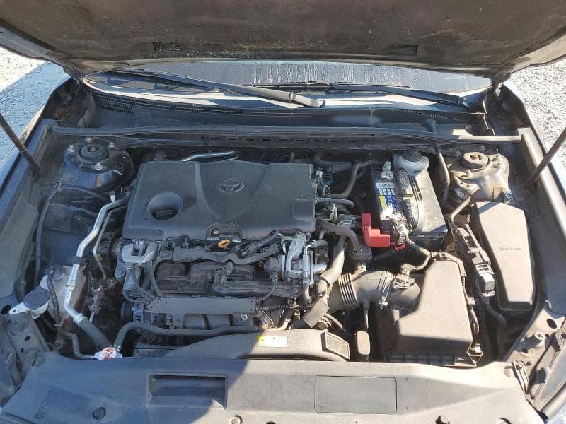 2018 TOYOTA CAMRY SE 11