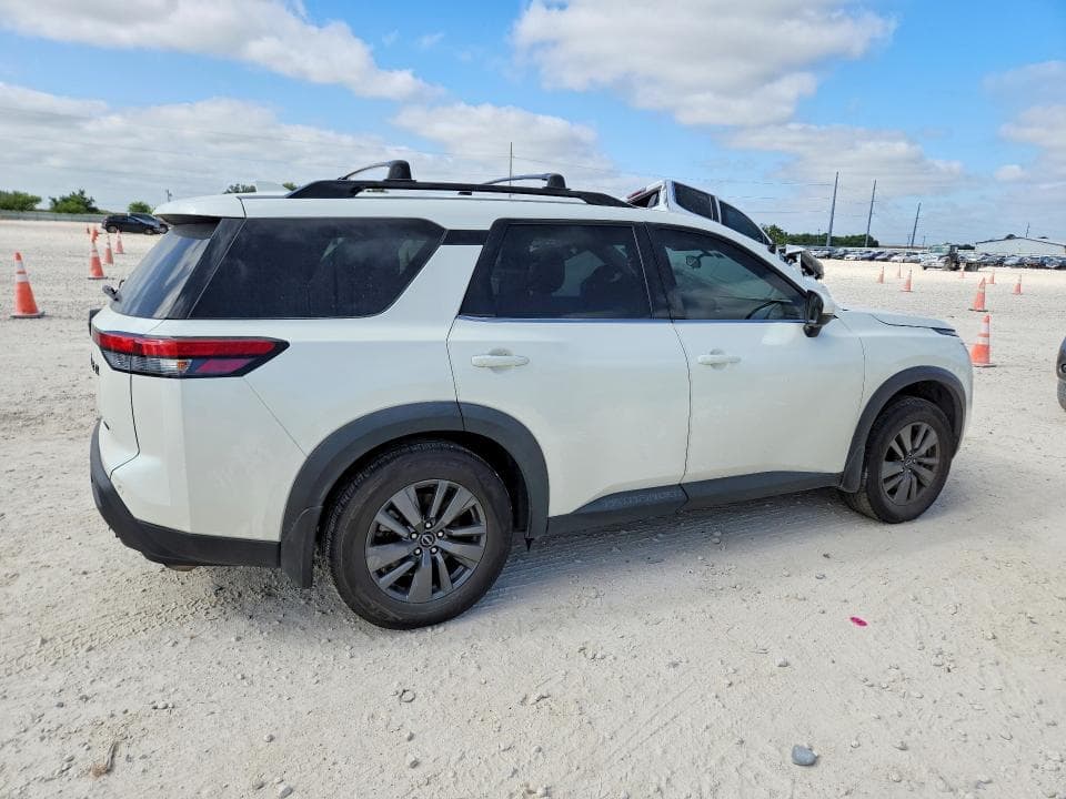 2023 NISSAN PATHFINDER SV 3