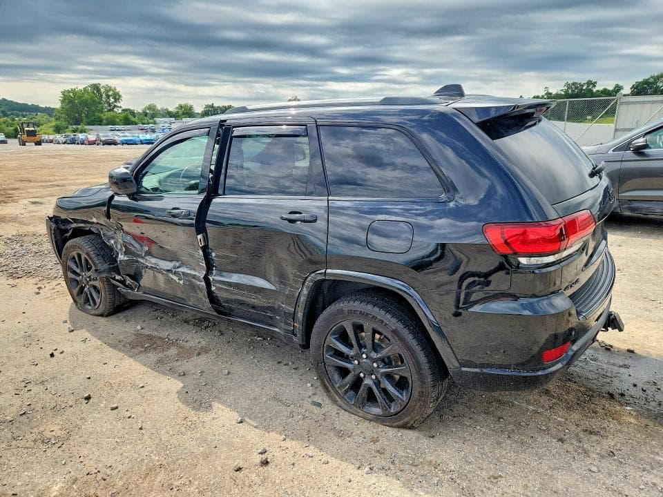 2018 JEEP GRAND CHEROKEE LAREDO 2