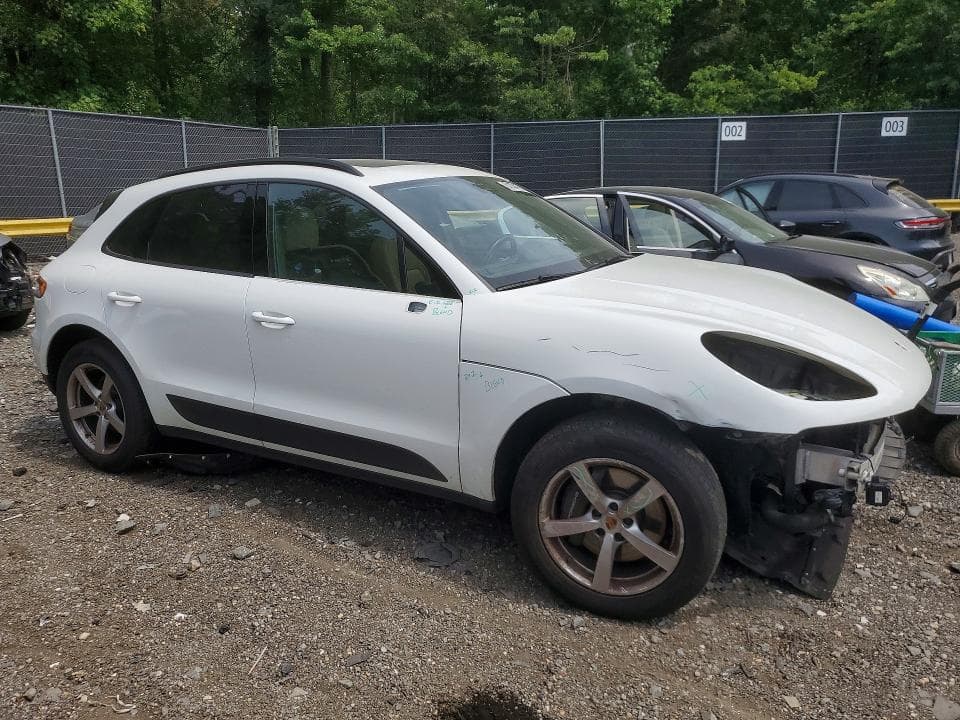 2021 PORSCHE MACAN 4
