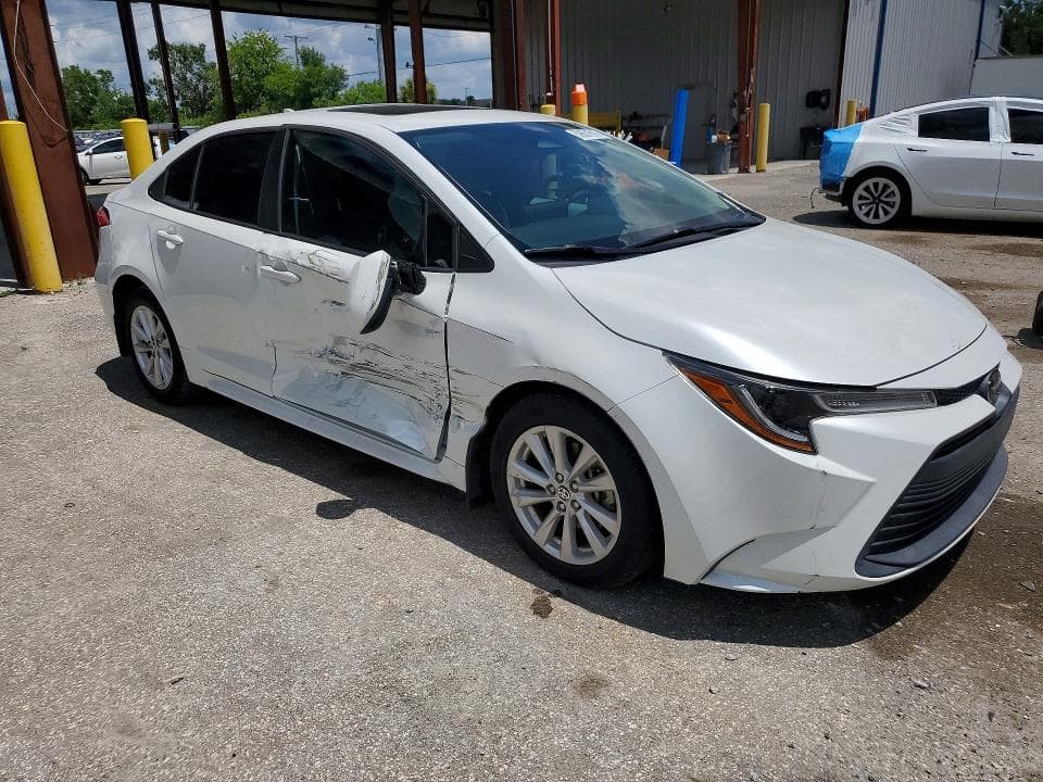 2023 TOYOTA COROLLA LE 4