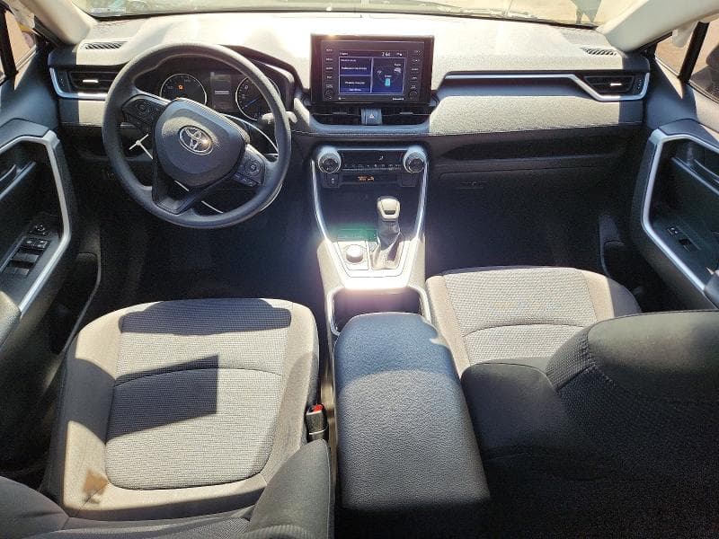 2022 TOYOTA RAV4 LE 8