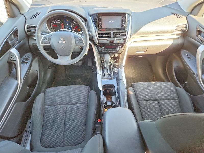 2020 MITSUBISHI ECLIPSE CROSS ES 8