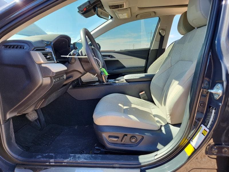 2025 TOYOTA CAMRY XLE 7