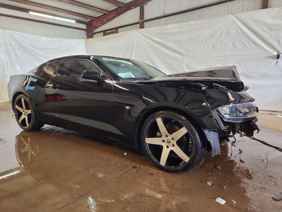 2018 CHEVROLET CAMARO LT 4