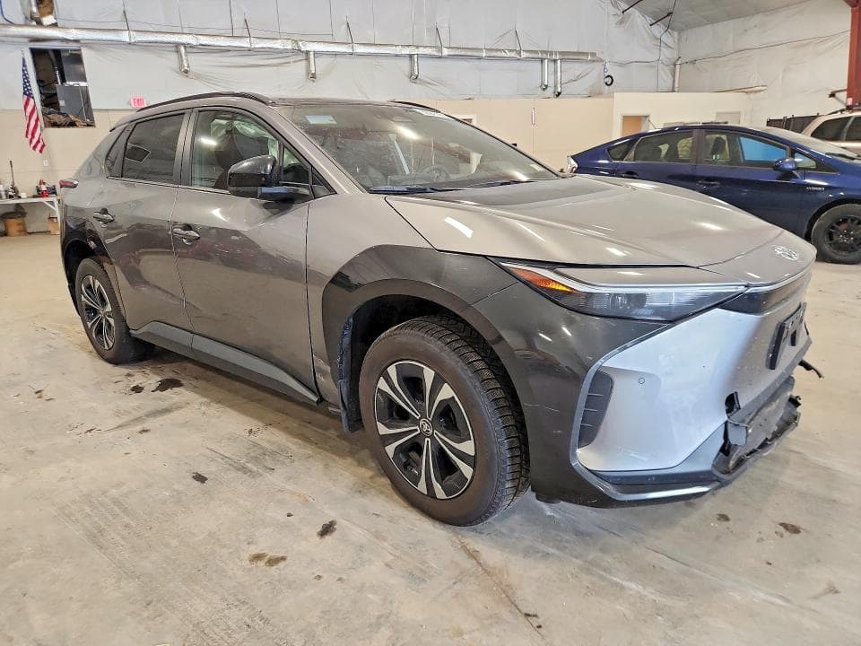 2025 TOYOTA BZ4X XLE 4