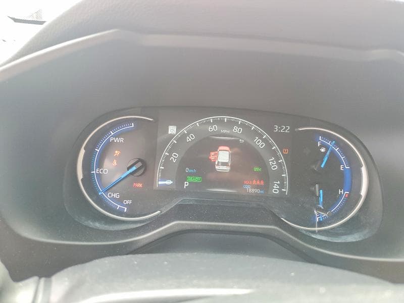 2025 TOYOTA RAV4 HYBRID XLE 9