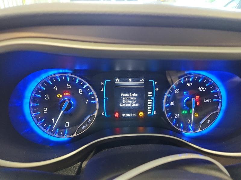 2017 CHRYSLER PACIFICA TOURING 9