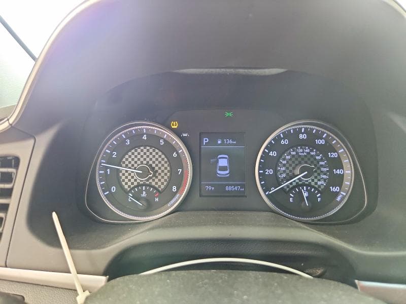 2020 HYUNDAI ELANTRA SE 9