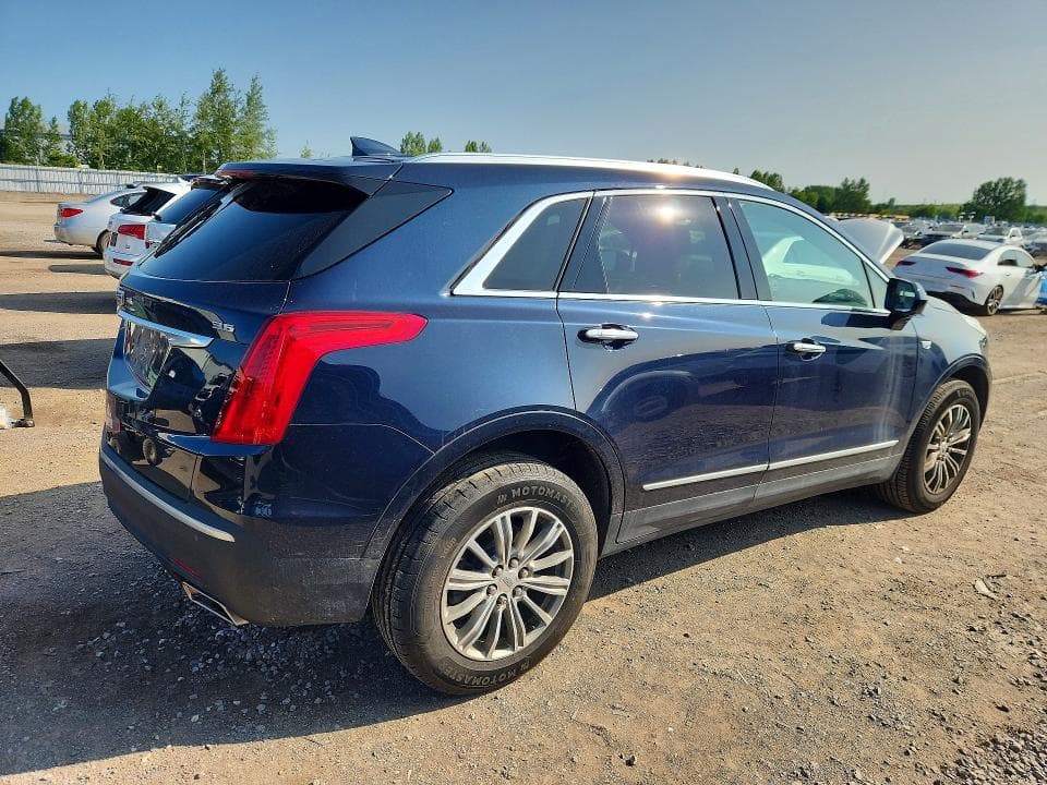 2017 CADILLAC XT5 LUXURY 3