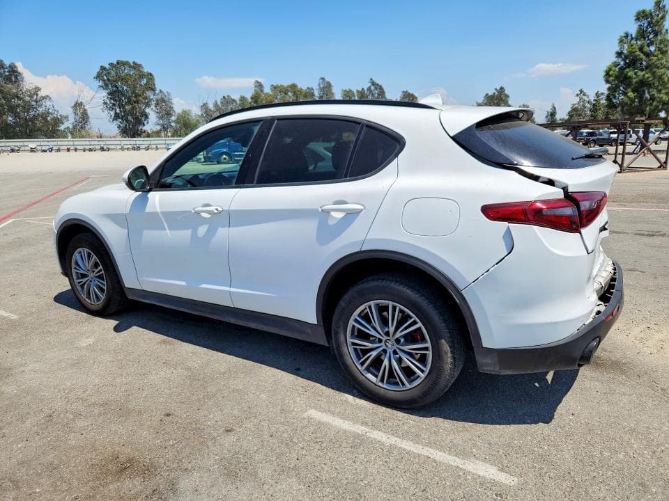 2022 ALFA ROMEO STELVIO 2
