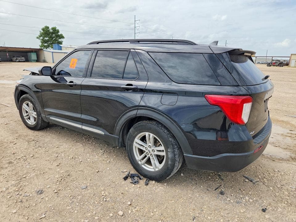 2022 FORD EXPLORER XLT 2