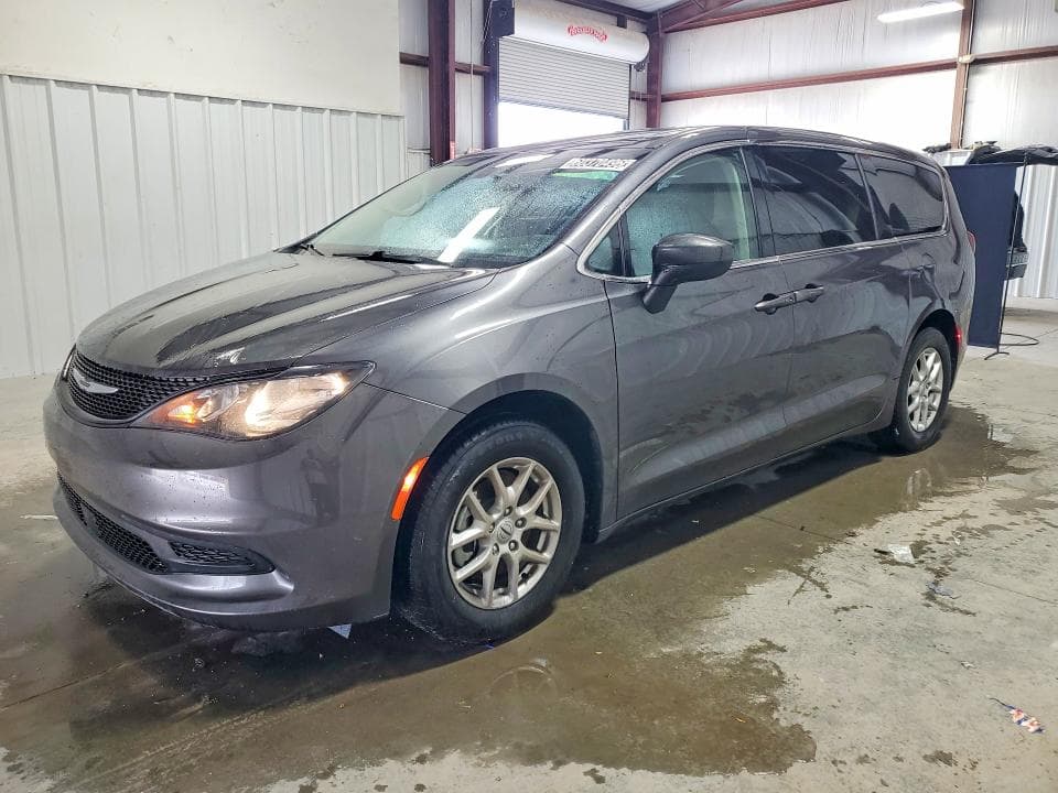2022 CHRYSLER VOYAGER LX
