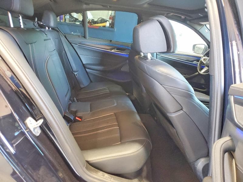 2023 BMW M550XI 10