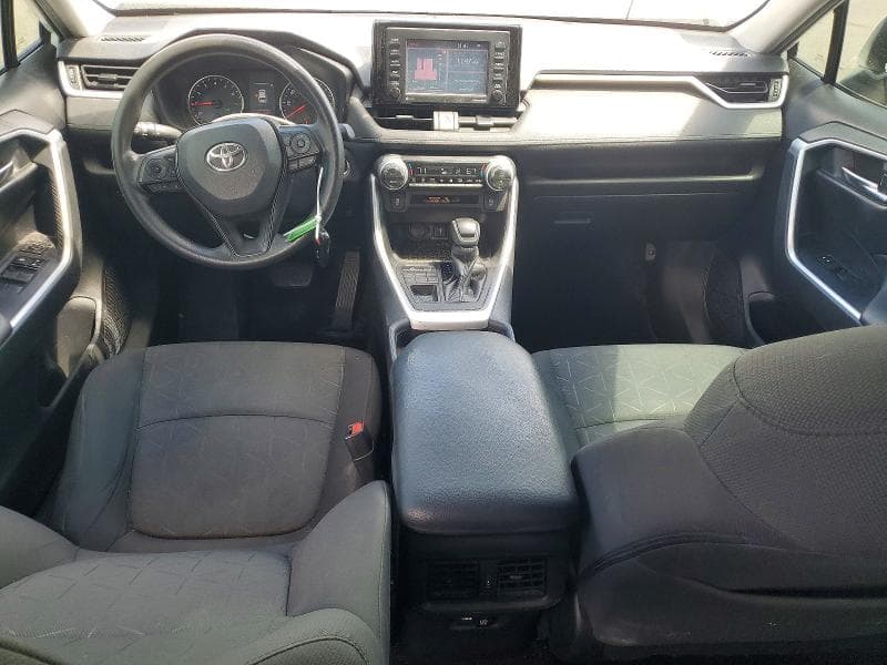2021 TOYOTA RAV4 XLE 8