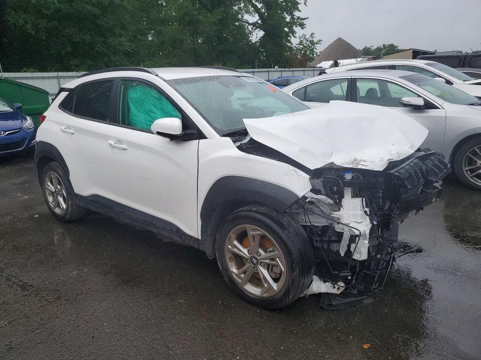 2023 HYUNDAI KONA SEL 4