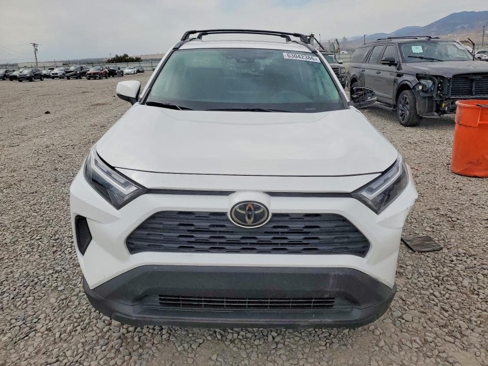 2023 TOYOTA RAV4 XLE 5