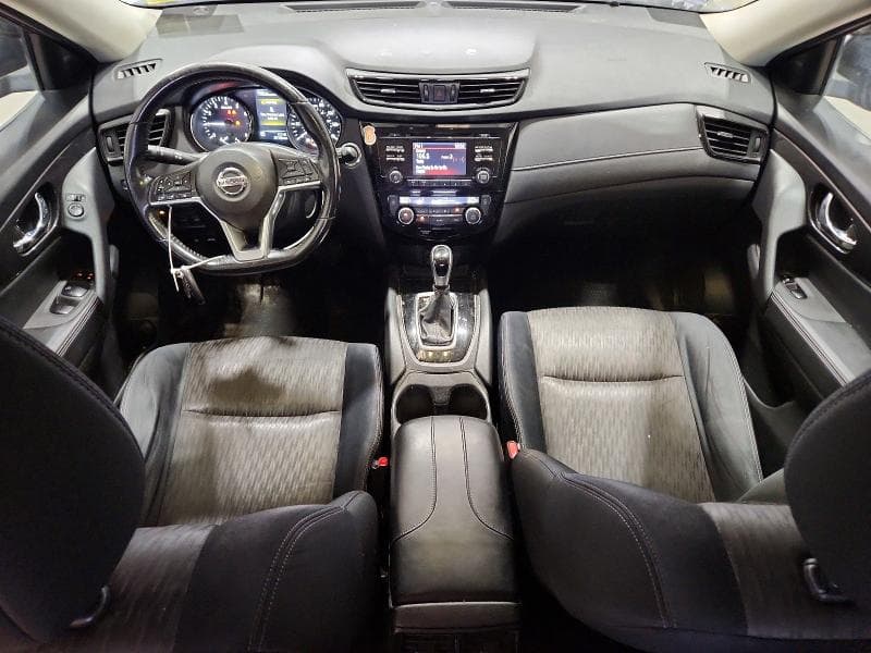 2017 NISSAN ROGUE SV 8