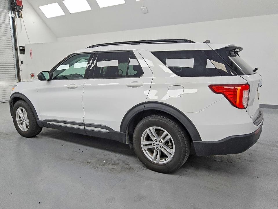 2021 FORD EXPLORER XLT 2