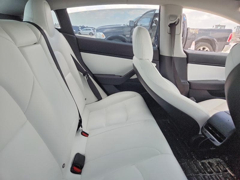2018 TESLA MODEL 3 10