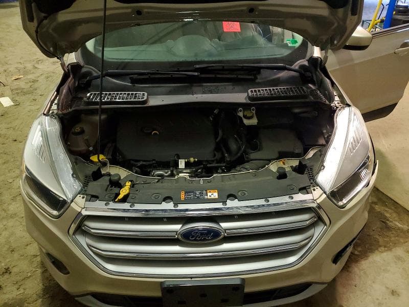 2017 FORD ESCAPE SE 12
