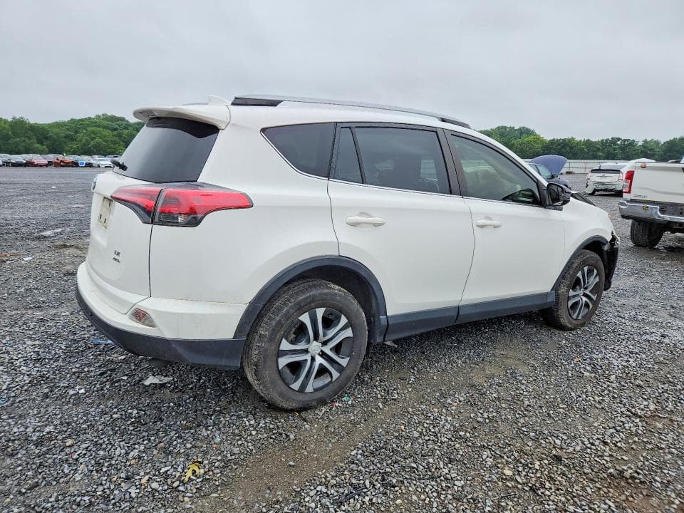 2018 TOYOTA RAV4 LE 3