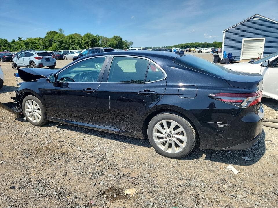 2024 TOYOTA CAMRY LE 2