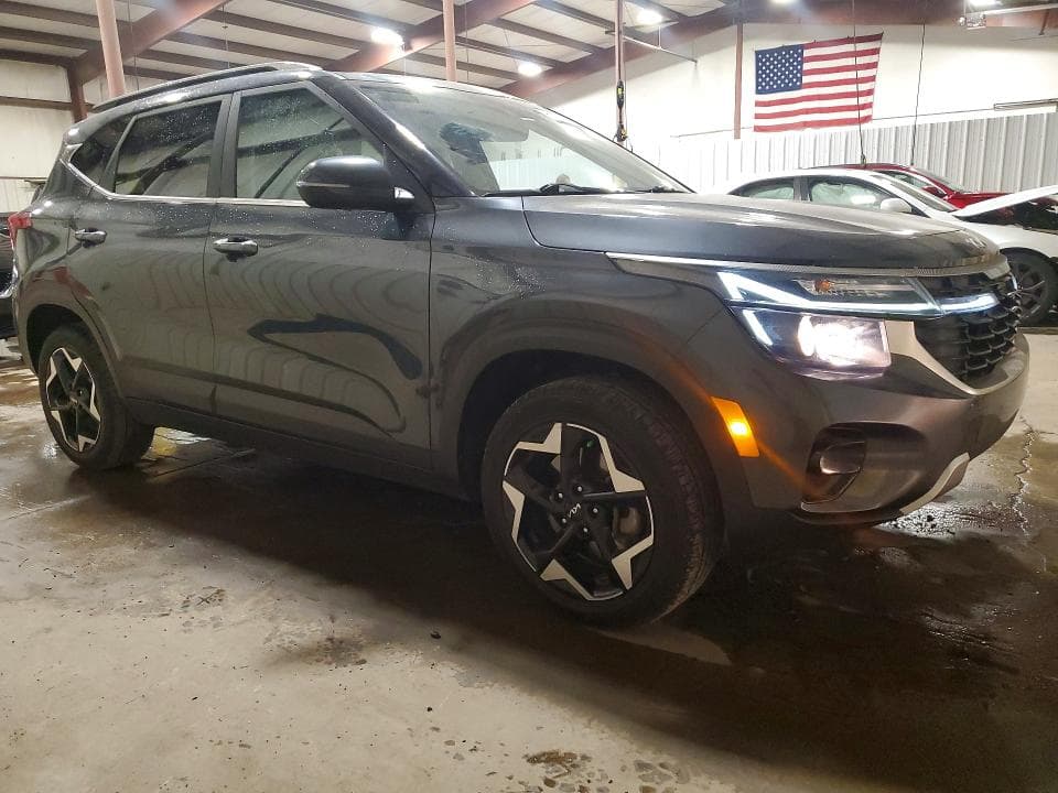 2025 KIA SELTOS EX 4